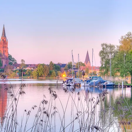 Appartamento Merlin Nest - Komfortable Mit Terrasse, Garten & Infrarotkabine Marienfelde