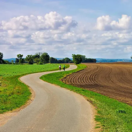 Merlin Nest - Komfortable Mit Terrasse, Garten & Infrarotkabine Appartamento Marienfelde