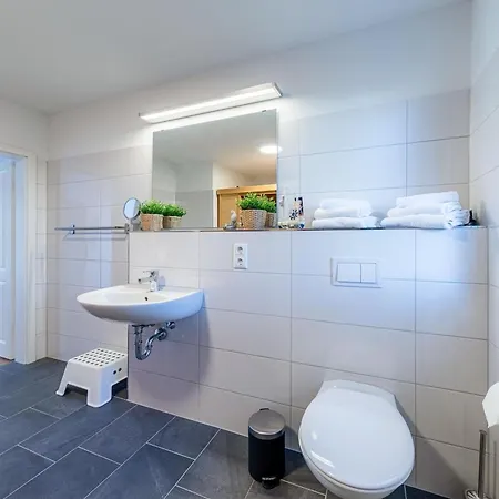 Appartamento Merlin Nest - Komfortable Mit Terrasse, Garten & Infrarotkabine